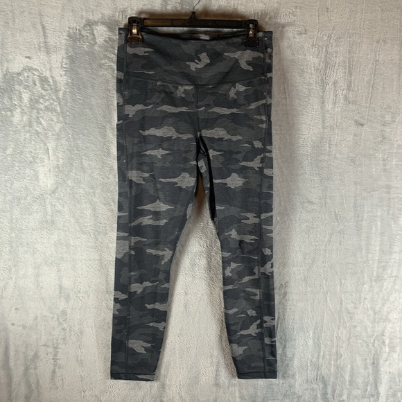 Athleta Ultimate Stash Pocket 7/8 Tight M‎ Camo Camouflage Gray High Rise Gym - Picture 1 of 11